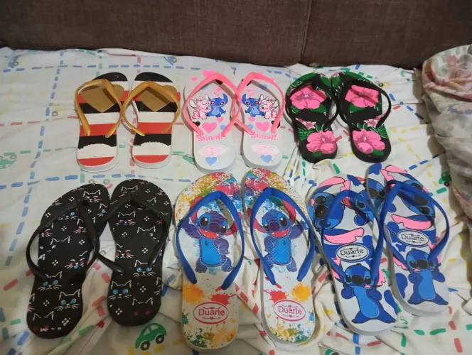 Vendo Chinelo Tamanhos (34) (37-38) (39) Se Interessa Chama no Zap *
