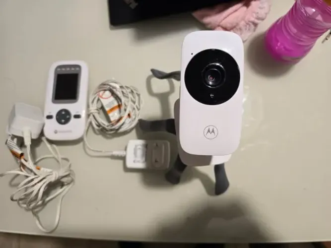 Babá Eletrônica Motorola com Vídeo e Visão Noturna - Excelente Estado