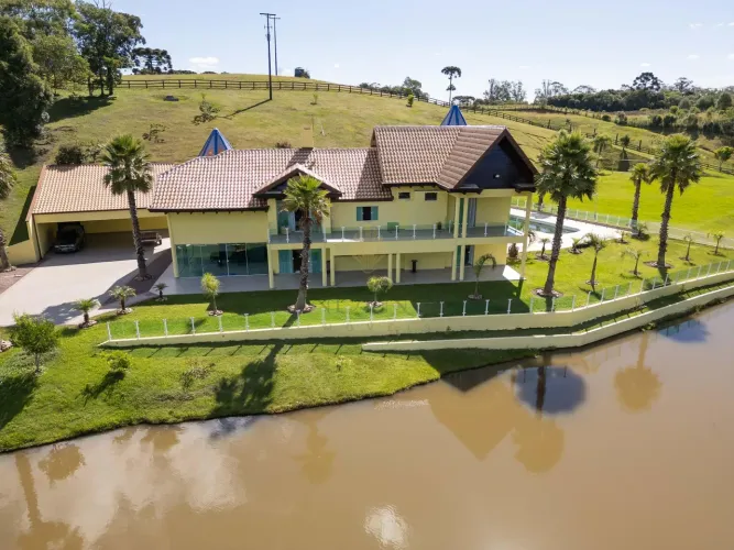 Chácara cinematográfica com 53.000 m2 à venda em SÃO JOSÉ DOS PINHAIS - PR