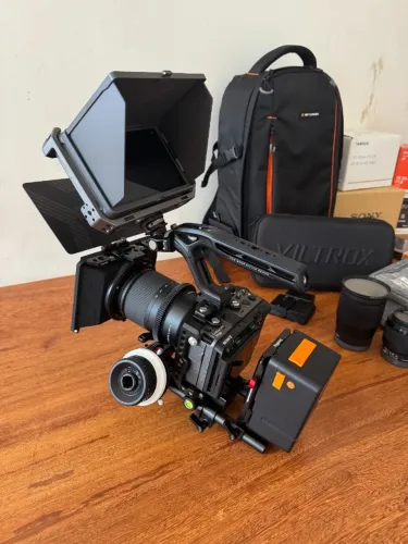Sony Fx30 | 475 Clicks | 17-70mm + 16mm 1.4 + 50mm 1.8 | E+