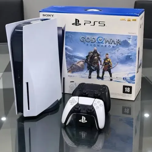 ? PlayStation 5 PS5 825GB + 2 Controles + Base