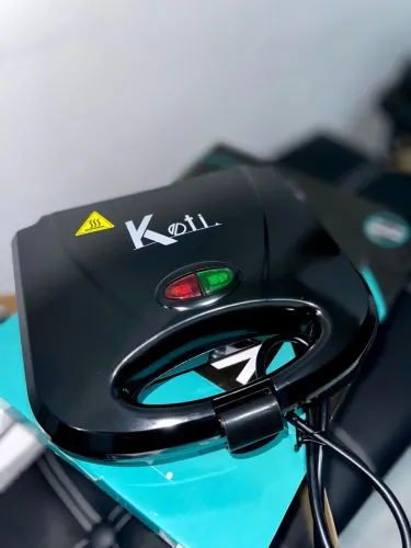 Sanduicheira Grill Quality Koti Preta 750w - 220v