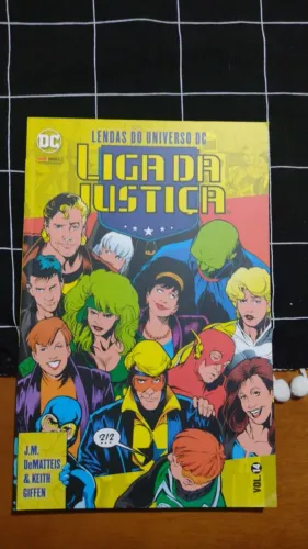 LOTE LIGA DA JUSTIÇA CLÁSSICA - GIFFEN & DEMATTEIS - DC PANINI