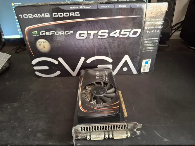 Placa de vídeo GTS450