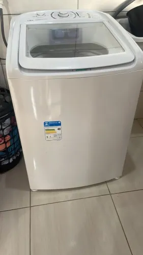 Máquina de Lavar Roupas Eletrolux