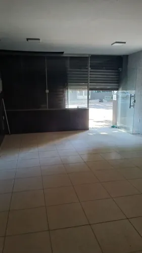 Alugo excelente ponto comercial na av Nazaré