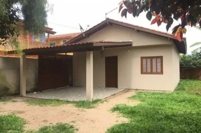 Casa para Locação em Florianópolis, Campeche, 2 dormitórios, 1 banheiro, 4 vagas