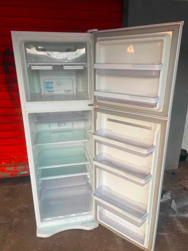 Geladeira Electrolux Duplex Frost Free Entrego