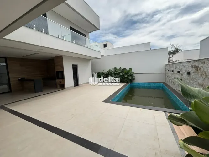 Casa em condomínio com 4 suítes disponível para locação e venda no bairro Jardim Botânico 