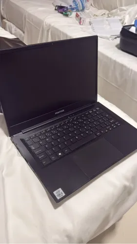 Notebook positivo em excelente estado