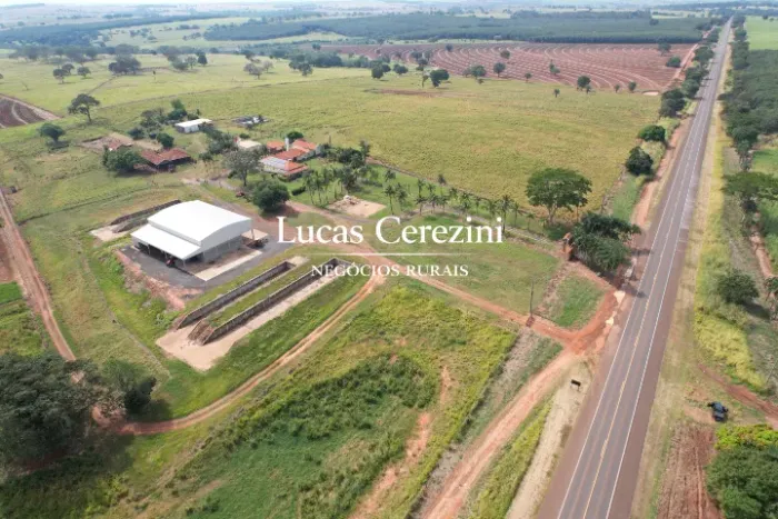 109 Alqueires pecuária confinamento
