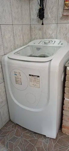 Máquina de lavar roupas 