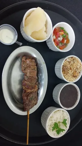 Espetinho e jantinha do Cuiabano