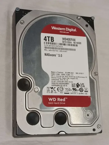 HD Western Digital WD Red 4TB WD40EFAX NASware 3.0 - Testado e Saudável