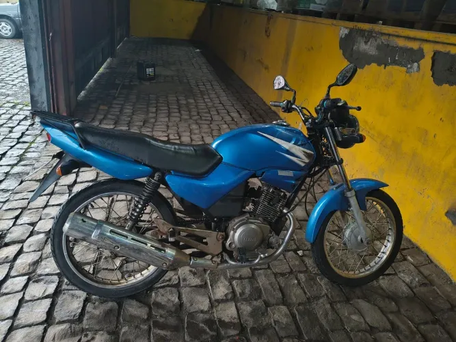 Vendo Yamaha YBR 125cc 2005. 3.000