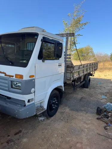 Caminhão VW 8-140