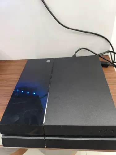 Playstation 4 em ótimo Estado