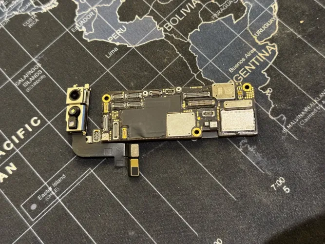 Placa iphone 15 pro max 256Gb com face id