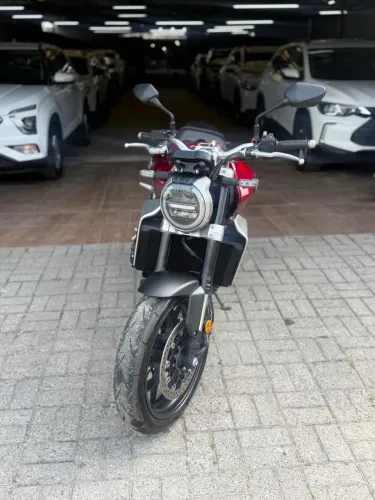 Honda cb 100r com 5.000 km