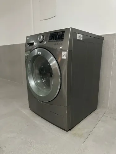LG Lava e Seca Inverter DirectDrive