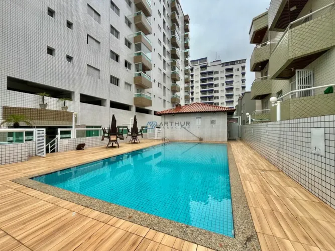 Apartamento à venda em Praia Grande com 1 quarto, 1 banheiro, 1 vaga e 45m²
