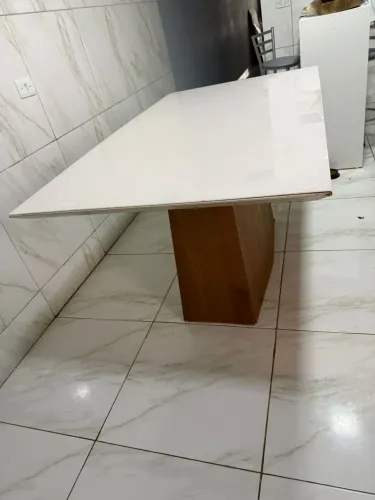 MESA DE JANTAR COM BASE RIPADA 1,60 x 90