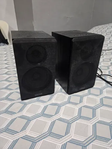 Par de Caixas Edifier R33BT+ 16W RMS Bluetooth / P2 - Impecável