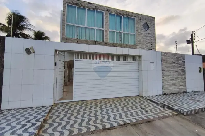 Casa a Venda a Beira Mar em Ipioca - Maceió