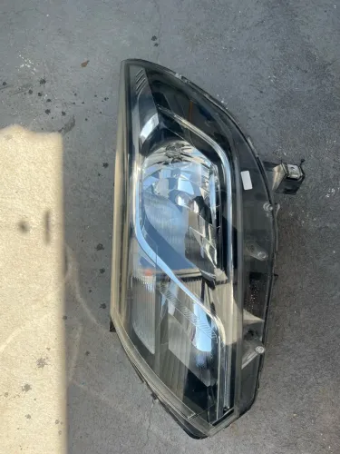 Peças Farol e lanterna S10 2019 