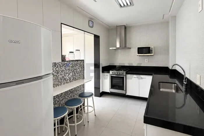 Amplo apartamento de 2 quartos na Praia do Canto | 74 m² | Lazer com piscina, sauna e salã