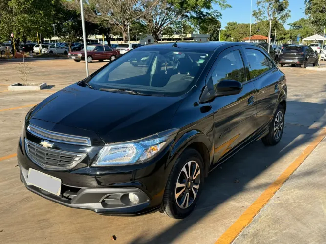 Chevrolet Onix Hatch LTZ 1.4 8V Flex Power Mec. 4P 2016