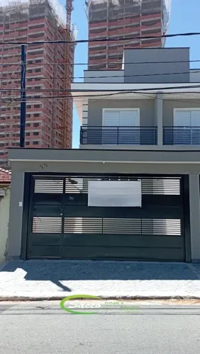 Sobrado com suíte no Bela Vista