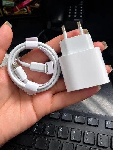 Carregador de iPhone turbo