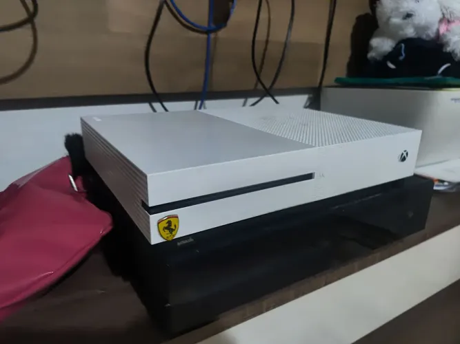 Xbox One S