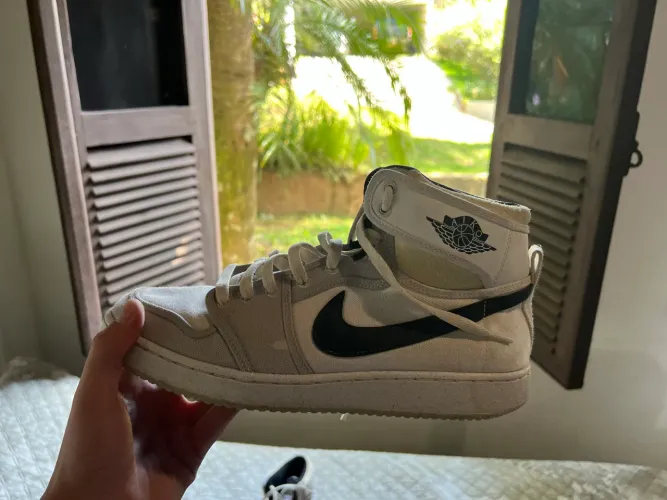 Tênis Jordan tamanho 41