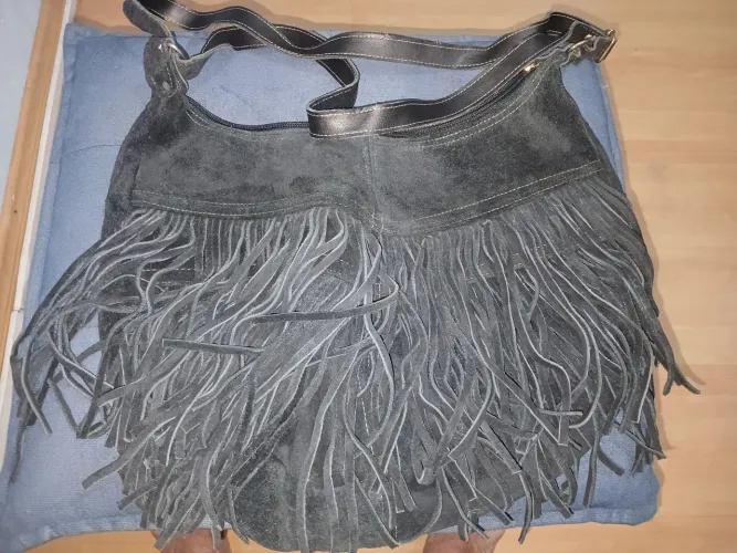 Bolsa de camurça (não e sintética)