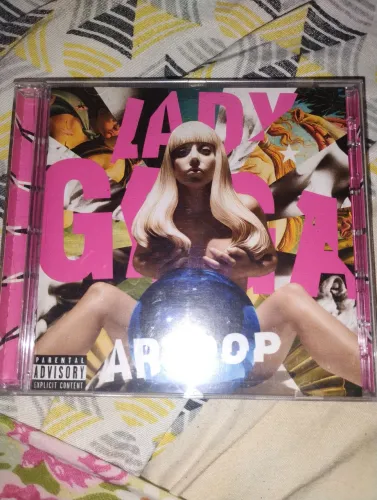 Cd + Dvd Artpop da Lady Gaga