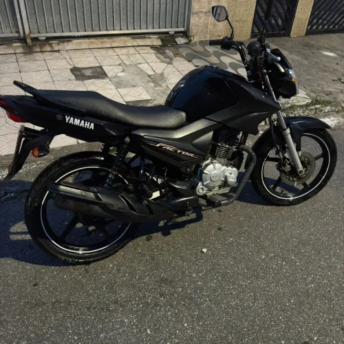 Moto Yamaha Factor 125