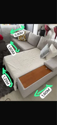 Sofá 4 lugares com chaise e entrada USB