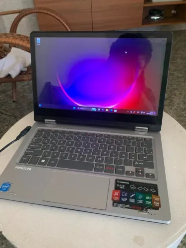 Notebook positivo Duo touch 2 em 1