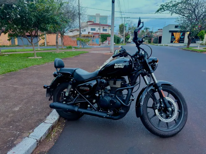 MOTO METEOR 350 CUSTOM ROYAL ENFIELD