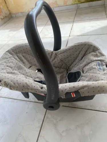 Bebê conforto marca: burigotto ele só está sem a fivela do cinto