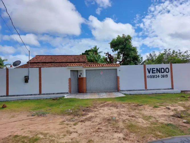 Vendo casa bem localizada *19