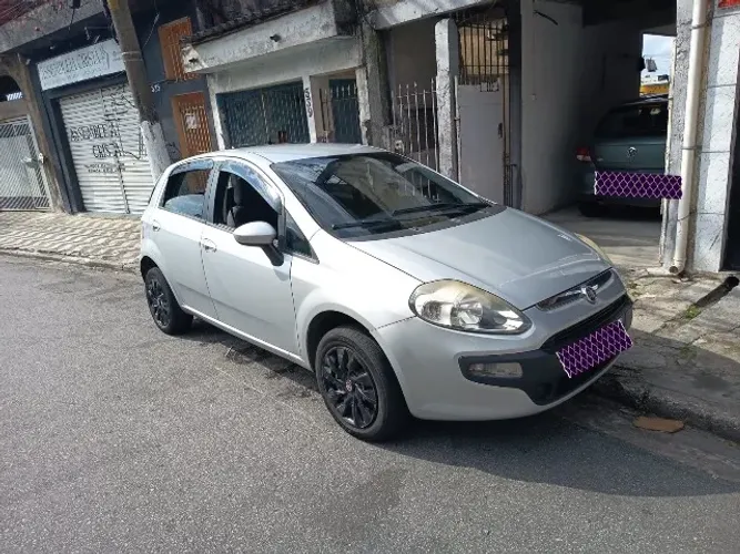 Fiat Punto Attractive 1.4 Fire Flex 8V 5P 2013