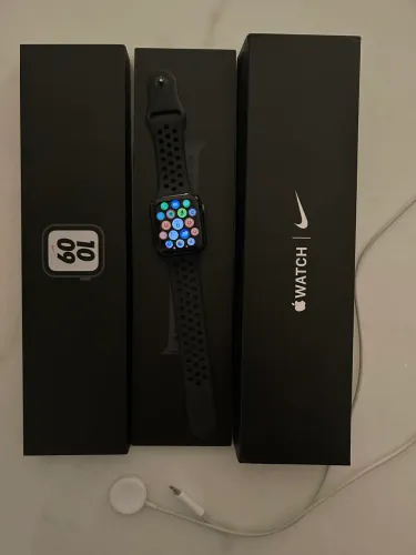 Apple Watch SE Nike