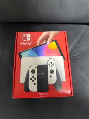 NINTENDO SWITCH OLED 64GB (NÃO É DESBLOQUEADO)