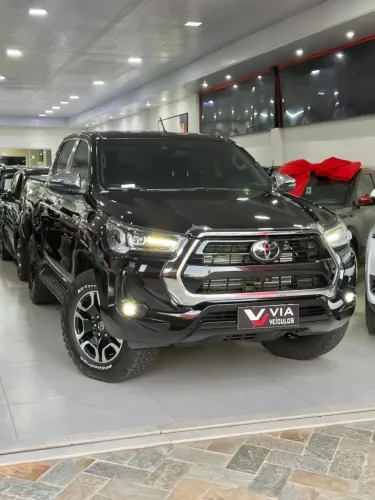 Toyota Hilux CD SRX 4X4 2.8 TDI 16V Diesel Aut. 2023