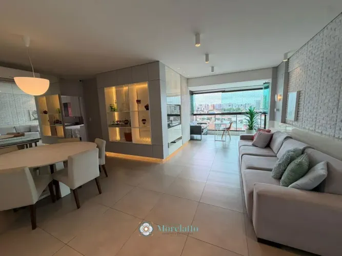 Apartamento com 3 suítes na Ponta Verde