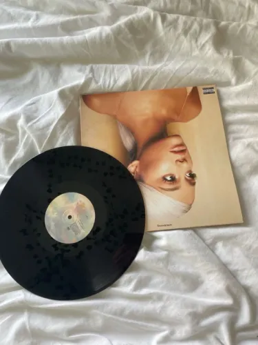 vinil sweetener ariana grande