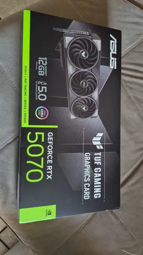 PC GAMER RTX 9070+AMD 5700X+32 GB RAM